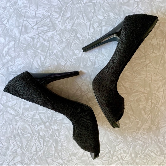 Nine West Escher Floral Texture Peep-Toe Heels 8 - Picture 4 of 7